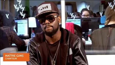 Il a ... de frères.