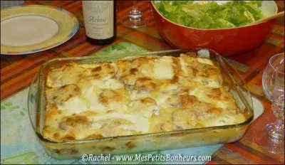 Cette pièce du harnais d'un cheval est mon premier.
S'il est grand, mon second est l'ancêtre du vélo.
Mon troisième est un bateau plat.
Mon tout est une spécialité franc-comtoise.