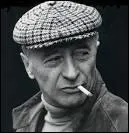 Je suis né le 15 mais 1920 à Paris. Après toutes sortes de métiers je deviens journaliste, puis débute au cinéma comme scénariste. Je suis le brillant dialoguiste de quelque 120 films.