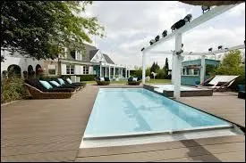 Quels sont les deux candidats des anciennes saisons qui n'ont pas été choisis pour réintégrer la maison au côté d'Aurélie, Vincent et Eddy ?