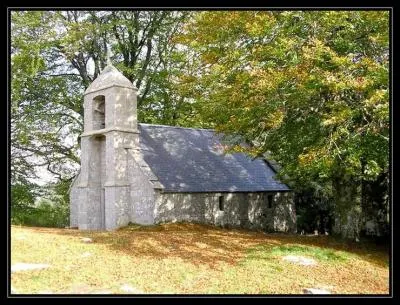 Quelle est cette chapelle que vous découvrirez près de Peyrelevade en Corrèze ?