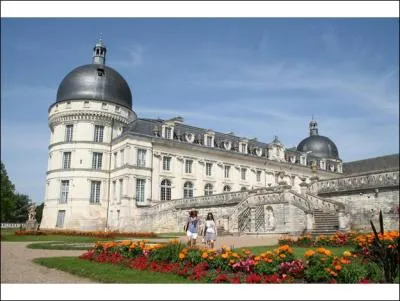 Qui fut propriétaire du château de Valençay dans l'Indre ?