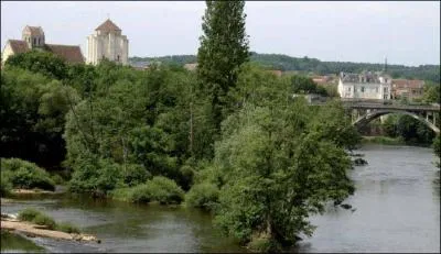 Dans quel département se trouve la station thermale de La Roche-Posay ?