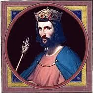 En quelle année a eu lieu l'avènement d'Hugues Capet ?