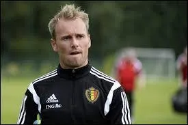 Dans quel club joue Jean-Fran&ccedil;ois Gillet ?