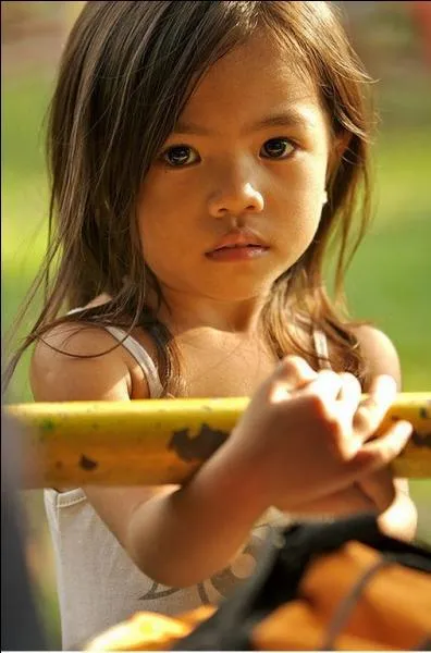 Quel jour célèbre-t-on la "Journée internationale des droits de l'enfant" ?