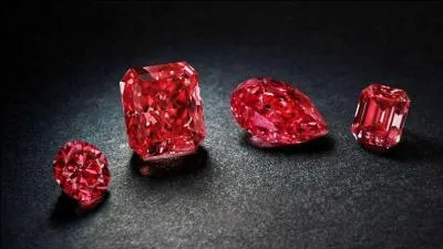 Le diamant rouge est le plus rare. On en recense moins de 30 dans le monde. A combien se vendent généralement ces pierres (par carat).