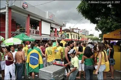 Combien d'habitants compte la totalité du territoire ?