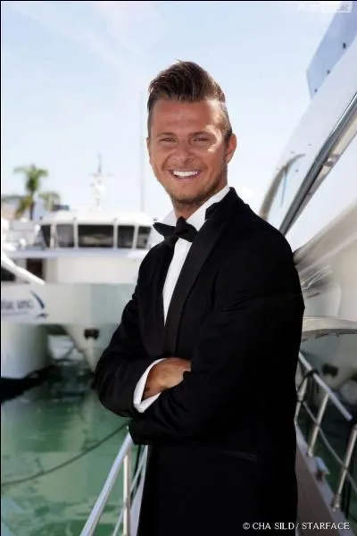 Comment s'appelle ce grand blond ?