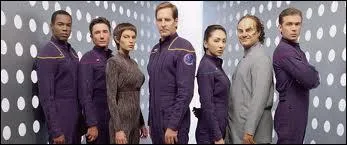 Quelle est la mission de l'Enterprise au début (avant l'histoire des Xindis) ?