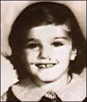 Quelle célébrité se cache sous cette photo d'enfant ?