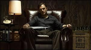 Qui achève le gouverneur ?