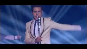 Quelle est la chanson interprétée par León ?