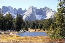 Laquelle de ces affirmations à propos du Wyoming est incorrecte ?