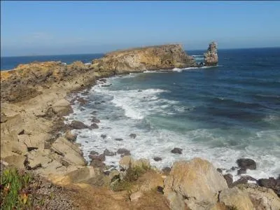 Quel nom porte le littoral aquitain entre landes de Gascogne et estuaire de l'Adour ?