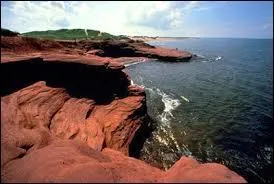 Quelle île forme à elle seule une province ?