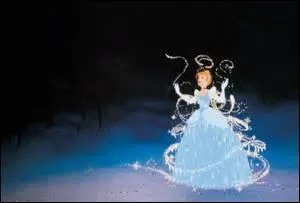 Quels animaux ne s'occupent pas de la robe de Cendrillon ?