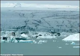 Quel glacier islandais est, hormis la calotte glaciaire groenlandaise, le plus grand glacier d'Europe ?