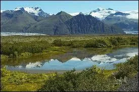 Dans quel pays vous trouvez-vous si vous randonnez dans le "Parc National de Skaftafell" ?