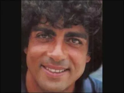 Qu'est-ce qui était du dimanche pour Enrico Macias ?