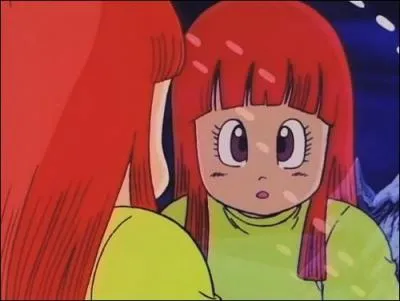 Comment se prénomme cette petite fille qui sauve la vie du héros après le crash de son avion en pleine montagne par un temps très neigeux ?