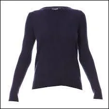 Voilà une comédienne qui se lance dans la chanson en 1983 avec la chanson "Pull marine" coécrite par Serge Gainsbourg. Donnez-moi le nom de l'interprète.