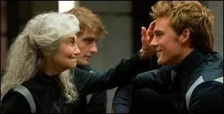 Qui est Mags pour Finnick ?