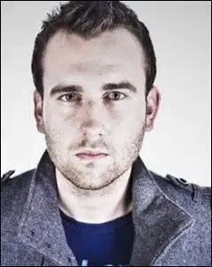 Dans quelle matière Neville excelle-t-il ?