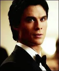 Par qui va-t-il apprendre que Klaus est à Mystic Falls ?