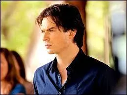 Avec qui cherche-t-il le cercueil qui renferme le corps de Klaus ?