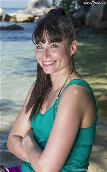 Comment s'appelle cette candidate qui a tenté d'établir un stratagème de fille ?