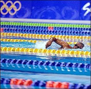 C'est une des images des J.O de Sydney. Eric Moussambani a gagné la série de 100 mètres nage libre la plus lente de toute l'histoire olympique ! Il représentait :