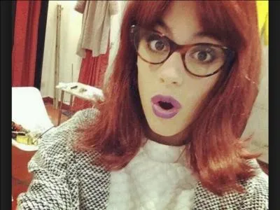 Violetta va se déguiser en deux filles pour se rapprocher de Leon avec Fran. Comment s'appelleront-elles ?