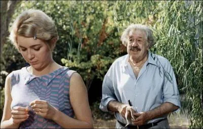 Si, au tournage de « La grande vadrouille », Bourvil faillit tomber sous votre charme pour de vrai, une autre « gueule » vous admire tendrement. Laquelle ?