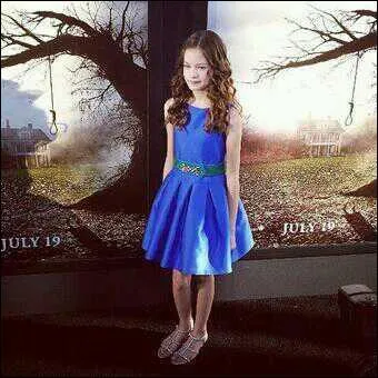 Comment s'appelle la fille d'Edward et Bella ?