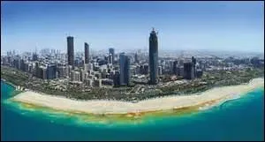 Laquelle de ces informations est errone concernant Abou Dabi ?