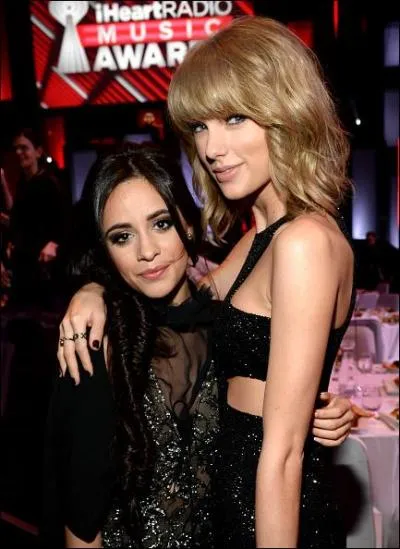 Elles ne se quittent plus ! Tantôt au restaurant, tantôt au iHeart Music Awards...C'est également l'amie la plus jeune de Taylor ! Vous l'avez reconnu sur la photo, non ?