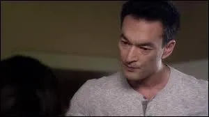 Wayne, le militaire, est le mari de Pamela et le père de ...