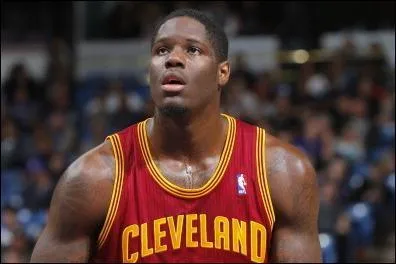 Premier choix de la draft 2013 il aura une grande pression chez les Timberwolves après avoir complètement loupé sa première année dans la ligue, qui est ce joueur ?