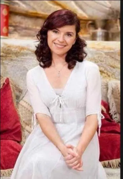 Comment s'appelle la proviseure de Zac et la prof des sirènes ?