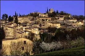 Je vous emmène à la découverte de la commune Drômoise de Mirmande. Classée parmi les Plus Beaux Villages de France, elle se situe région ...