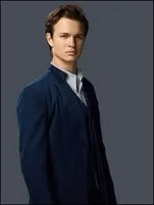 Quel est le prénom du frère de l'héroïne du film ?