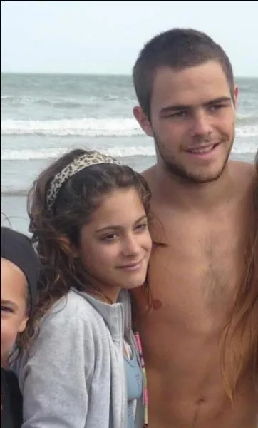 Dans quelle série Peter Lanzani a-t-il joué ?