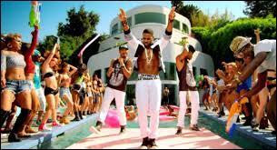 "You know what to do with that big fat butt : Wiggle, wiggle, wiggle."