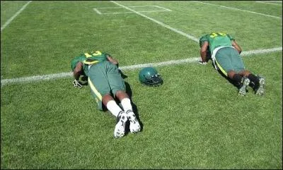 Je sens l'énervement monter en vous. Mes questions sont stupides et les propositions n'en parlons pas ! Je vais devoir faire acte --------- afin d'être pardonnée !