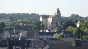 La ville Angevine de Gennes se situe en région ...