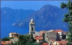 Je vous emmène en Corse, à la découverte de Piana. Village de l'arrondissement d'Ajaccio, il se situe dans le département ...