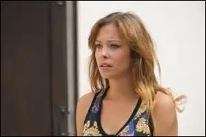 Que découvre la jeune captive dans la maison de Christophe ?