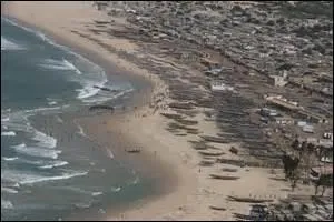 Quand un forum mondial sur l'éducation a-t-il été organisé à Dakar ?