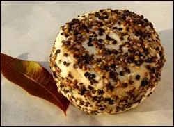 Voici un petit fromage du Mont Ventoux :